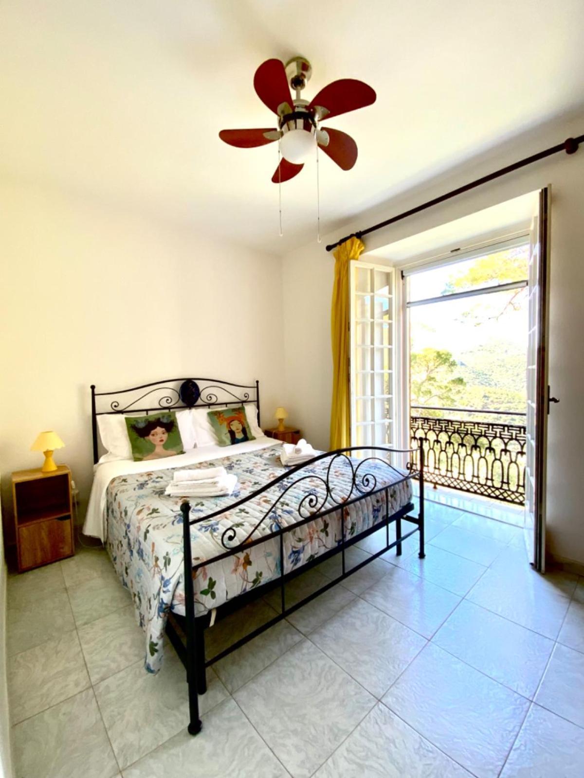 Aragonite Azzurra Casa Vacanza Гонеса Екстериор снимка