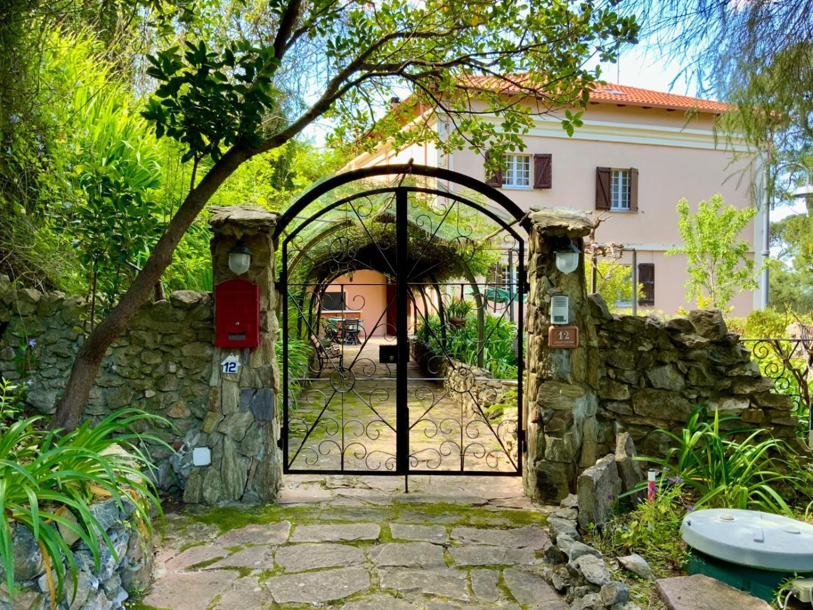 Aragonite Azzurra Casa Vacanza Гонеса Екстериор снимка